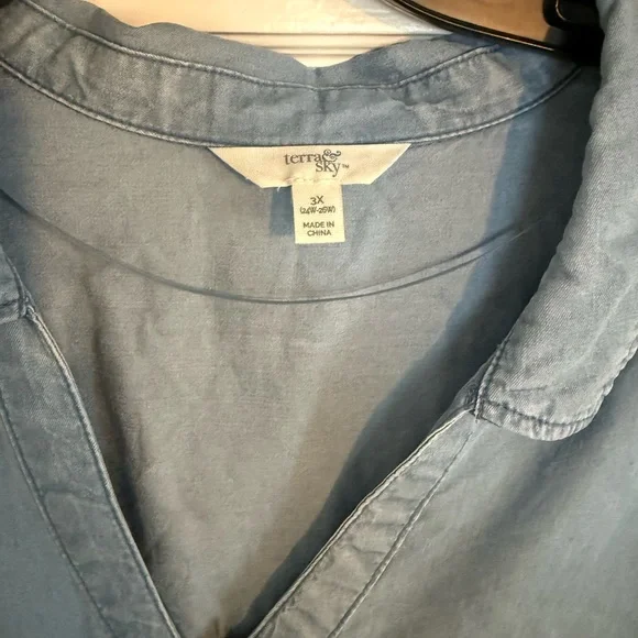 Terra & Sky Size 3X Light Blue Button Down Lyocell Shirt - Picture 4 of 5